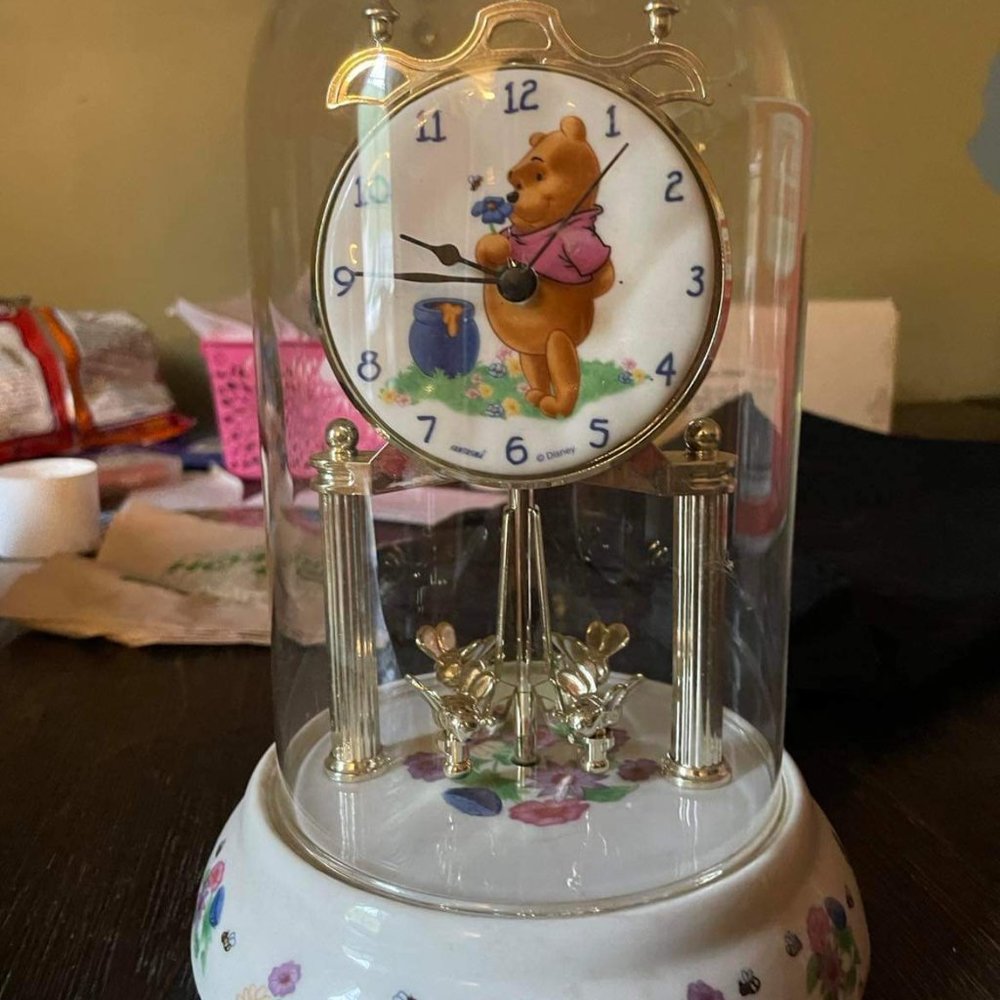 Winnie the pooh pendulum clock